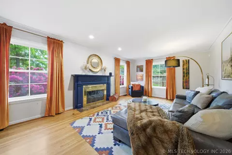 Living - 2264 E 37th St, Tulsa, OK 74105 photo 9 of 9