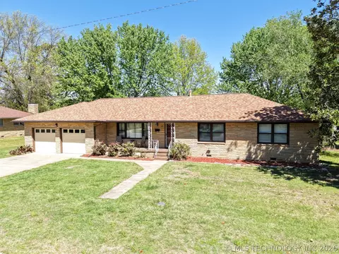 17 W Chestnut St, Skiatook, OK 74070