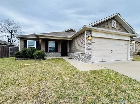 2806 Pittsburg St, Broken Arrow, OK 74014
