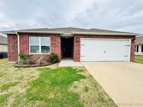 14236 N 73rd East Ave, Collinsville, OK 74021