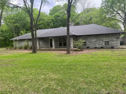 221 Cross Crk, Lone Grove, OK 73443