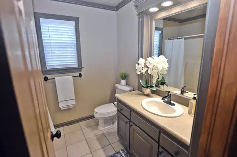 Bath - 4136 34th St, Tulsa, OK 74135 photo 1 of 3