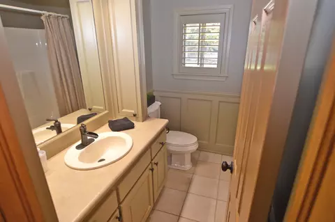Bath - 4136 34th St, Tulsa, OK 74135 photo 3 of 3