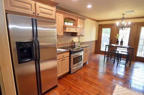 Kitchen - 4136 34th St, Tulsa, OK 74135 photo 3 of 4