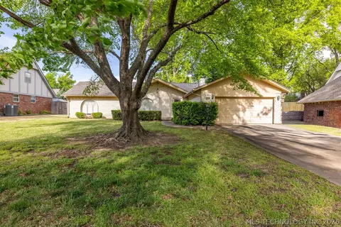 6350 S 72nd East Ave, Tulsa, OK 74133