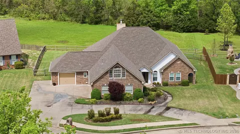 3302 Callaway Dr, Claremore, OK 74019