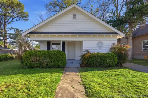 312 E 5th St, Claremore, OK 74017