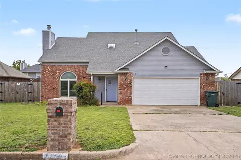5117 S Spruce Dr, Sand Springs, OK 74063