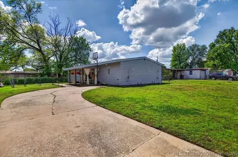 420 NW Lahoma Dr, Bartlesville, OK 74003
