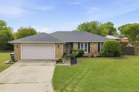 2006 Yorktown Ct, Ardmore, OK 73401