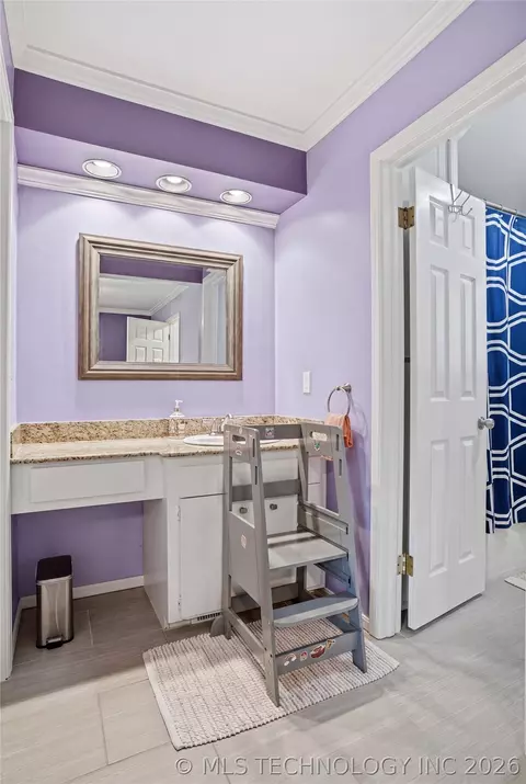 Bath - 4321 E 74th Pl, Tulsa, OK 74136 photo 3 of 6