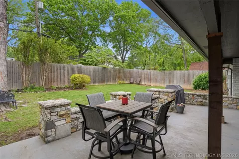Exterior - 4321 E 74th Pl, Tulsa, OK 74136 photo 5 of 12