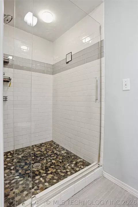Bath - 4321 E 74th Pl, Tulsa, OK 74136 photo 6 of 6