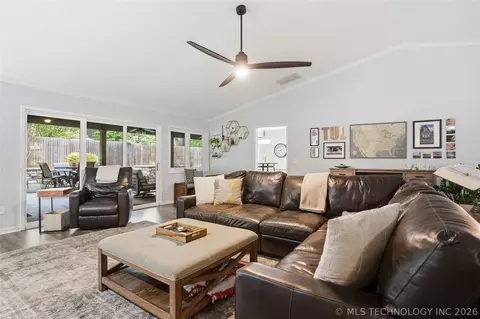 Living - 4321 E 74th Pl, Tulsa, OK 74136 photo 2 of 2