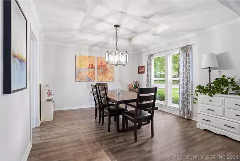 Dining - 4321 E 74th Pl, Tulsa, OK 74136 photo 1 of 2