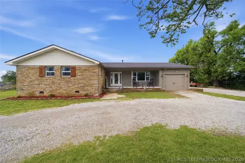 10104 E 136th St N, Collinsville, OK 74021