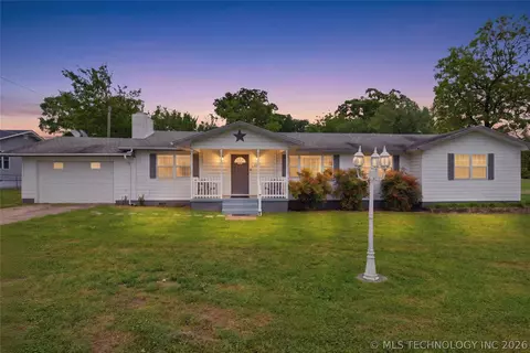 702 N Cherokee St, Salina, OK 74365