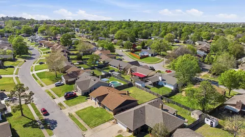 View/Area - 9027 E 60th St, Tulsa, OK 74145 photo 6 of 6