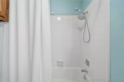Bath - 9027 E 60th St, Tulsa, OK 74145 photo 5 of 5