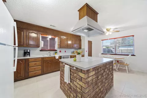 Kitchen - 9027 E 60th St, Tulsa, OK 74145 photo 1 of 7