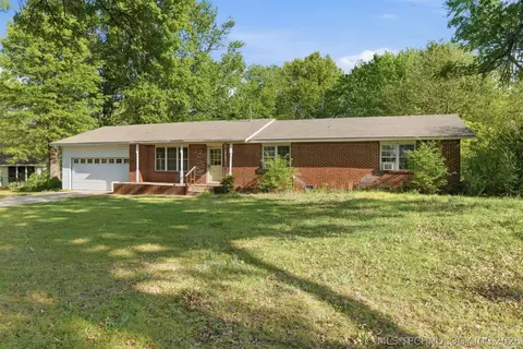7195 E Battenfield Dr, Claremore, OK 74019