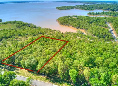 228 Patriot Pointe, Eufaula, OK 74432