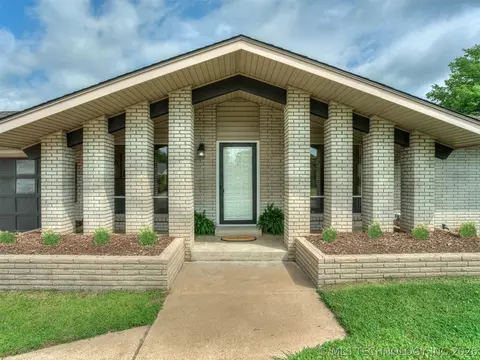 10931 E 28th Pl, Tulsa, OK 74129