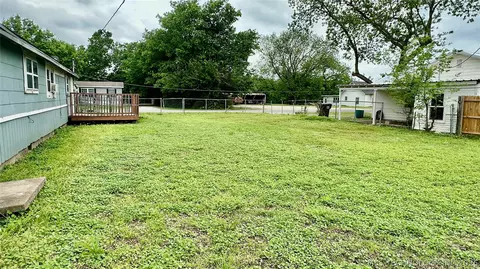 Exterior - 201 E Chigley, Davis, OK 73030 photo 2 of 2