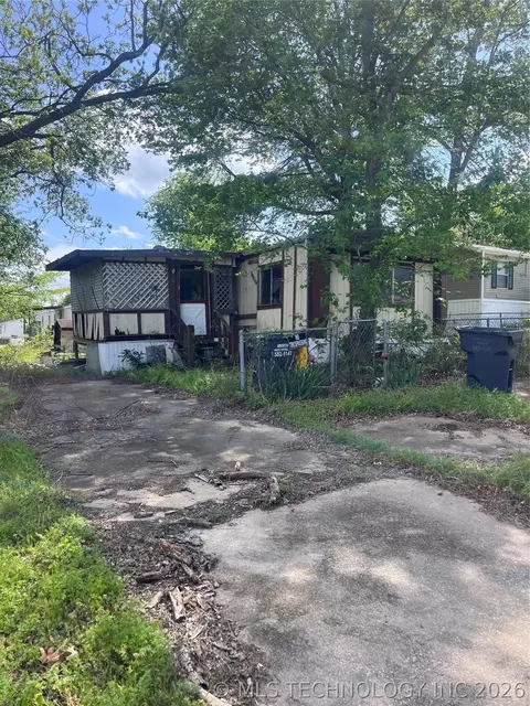 808 W 137th St, Glenpool, OK 74033