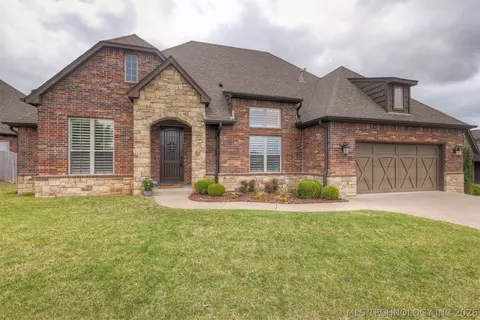 1209 W Fargo Ln, Broken Arrow, OK 74012