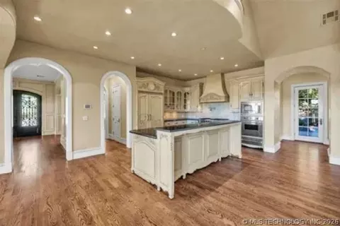 Kitchen - 3714 E 115th St S, Tulsa, OK 74137 photo 2 of 5
