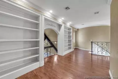 Entry Way - 3714 E 115th St S, Tulsa, OK 74137 photo 6 of 9