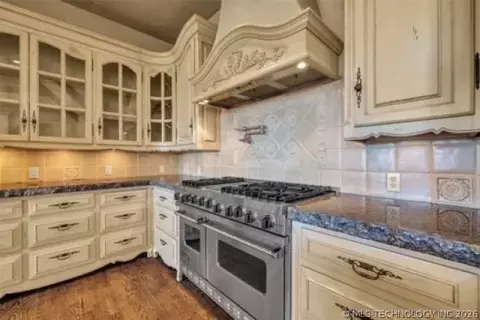 Kitchen - 3714 E 115th St S, Tulsa, OK 74137 photo 4 of 5