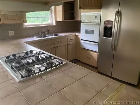 Kitchen - 722 N Broadway St, Haskell, OK 74436 photo 1 of 1