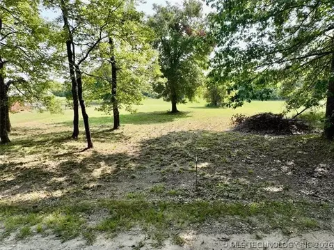 04 Meadowood, Checotah, OK 74426 photo 2