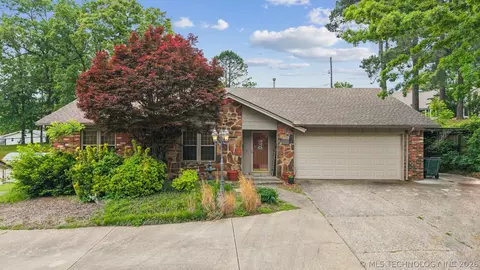 1210 E 10th St, Sand Springs, OK 74063