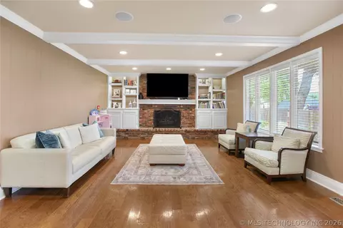 Living - 7330 E 66th Ct, Tulsa, OK 74133 photo 5 of 5