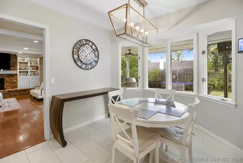 Dining - 7330 E 66th Ct, Tulsa, OK 74133 photo 3 of 3