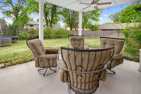 Exterior - 7330 E 66th Ct, Tulsa, OK 74133 photo 6 of 7