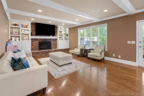Living - 7330 E 66th Ct, Tulsa, OK 74133 photo 4 of 5