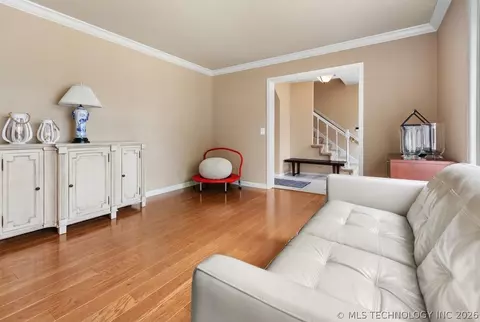 Living - 7330 E 66th Ct, Tulsa, OK 74133 photo 2 of 5