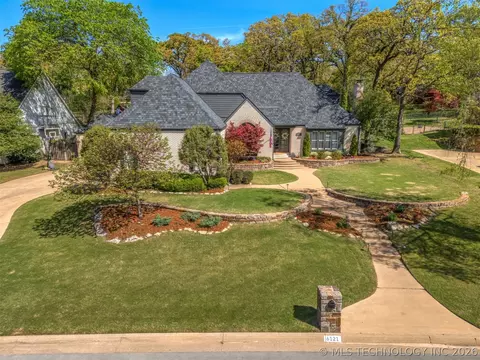 6121 E 106th Pl, Tulsa, OK 74137