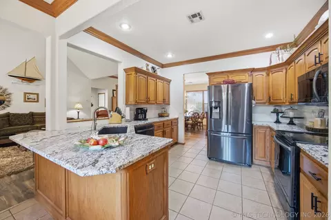 Kitchen - 2445 Avalon Dr, Eufaula, OK 74432 photo 1 of 4