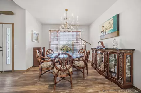 Dining - 2445 Avalon Dr, Eufaula, OK 74432 photo 2 of 5