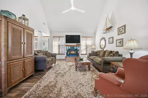 Living - 2445 Avalon Dr, Eufaula, OK 74432 photo 1 of 3