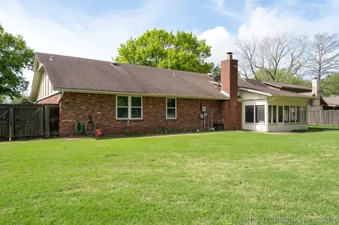 Exterior - 5911 E 100th Pl, Tulsa, OK 74137 photo 10 of 10
