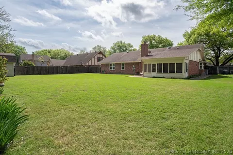 Exterior - 5911 E 100th Pl, Tulsa, OK 74137 photo 7 of 10