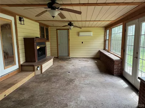 Exterior - 212 Belt, Eufaula, OK 74432 photo 6 of 10