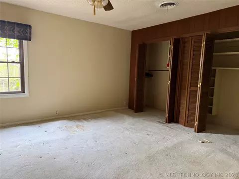 Bedroom - 212 Belt, Eufaula, OK 74432 photo 2 of 2