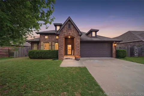 8852 E 138th St S, Bixby, OK 74008